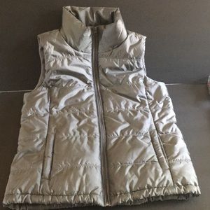 Women’s New York & Co. Puffy Vest. Size S